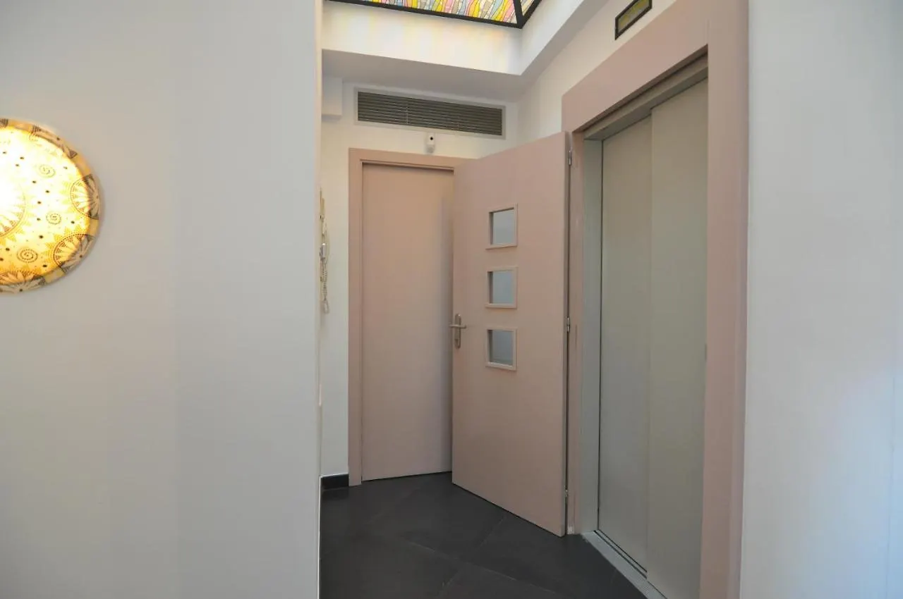 Rnet - Apartments Roses Centre